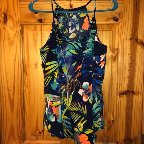 A. Byer Tops - A.Byer flowy halter tank